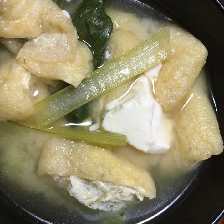 小松菜と油揚げと豆腐の味噌汁